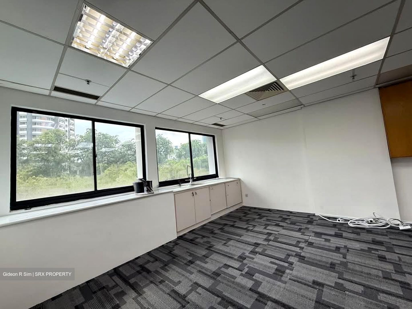 Balmoral Plaza (D10), Office #581735361